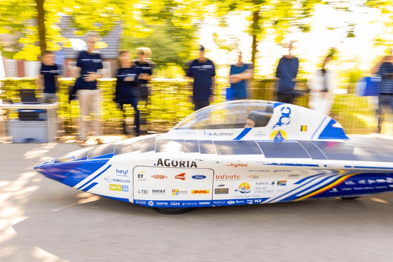 https://sibelco.getbynder.com/m/14187a86723e8d75/webimage-Innoptus-solar-team-2.png