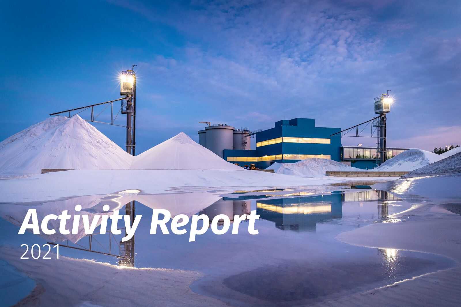 https://sibelco.getbynder.com/m/2c98a07b6876f5a1/large-Activity-report-cover_mhz.jpg